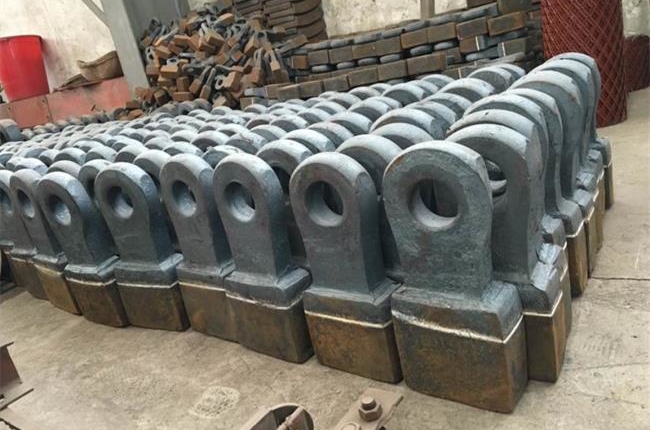 破碎機(jī)錘頭材質(zhì)有哪些,哪種更耐磨